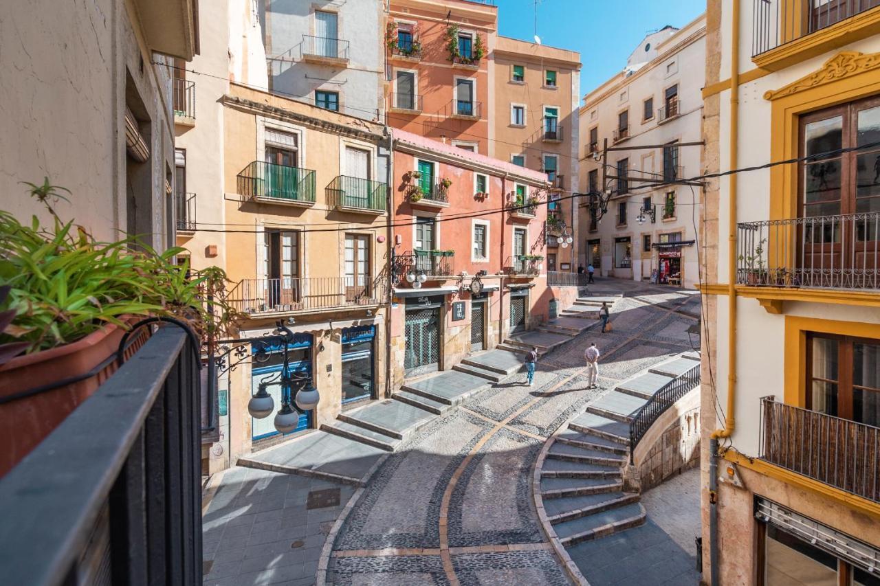 Apartamento En Plaza Sedassos Centro Historico Tarragona Bagian luar foto