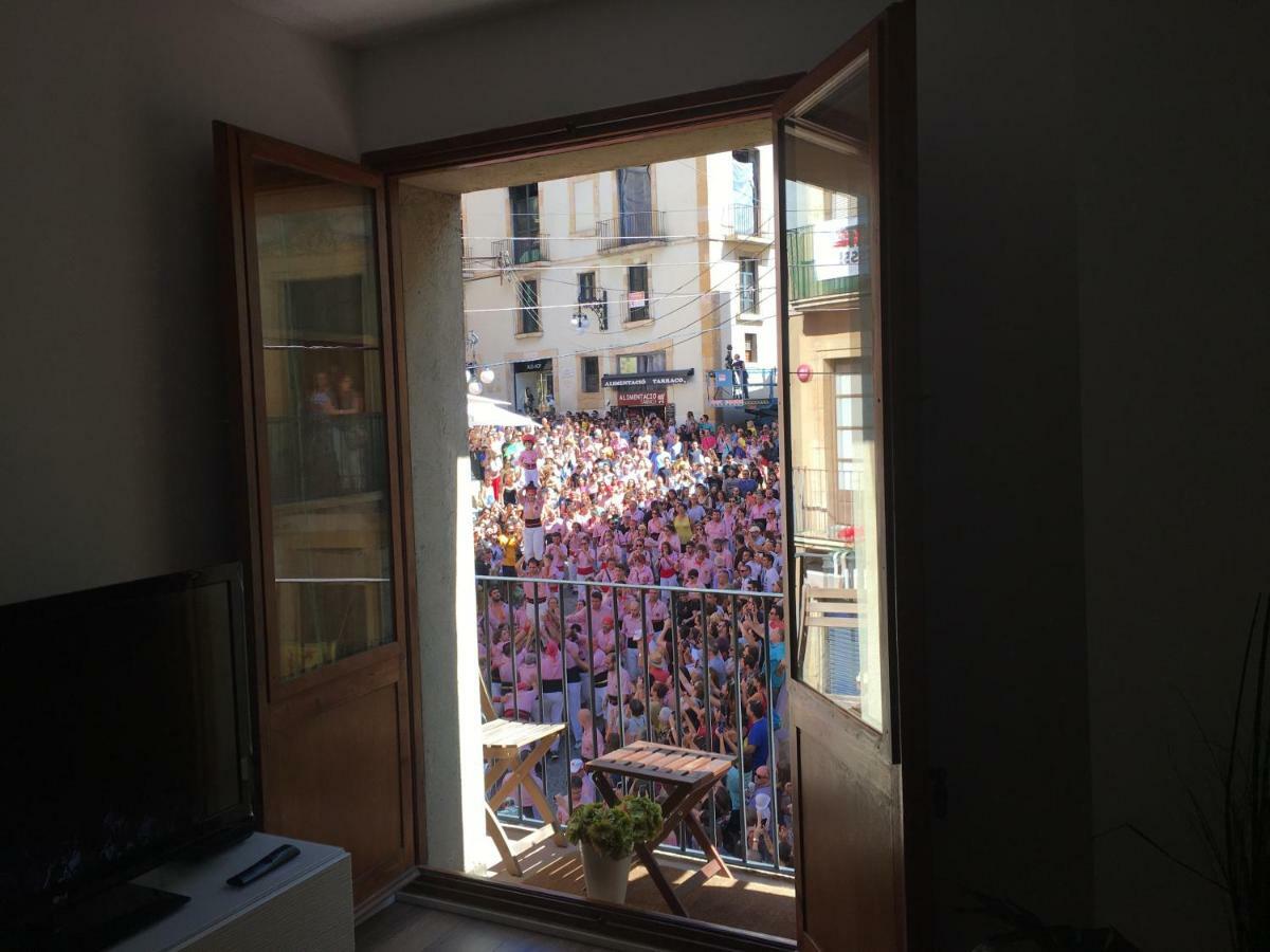 Apartamento En Plaza Sedassos Centro Historico Tarragona Bagian luar foto