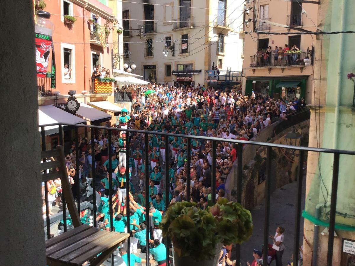 Apartamento En Plaza Sedassos Centro Historico Tarragona Bagian luar foto